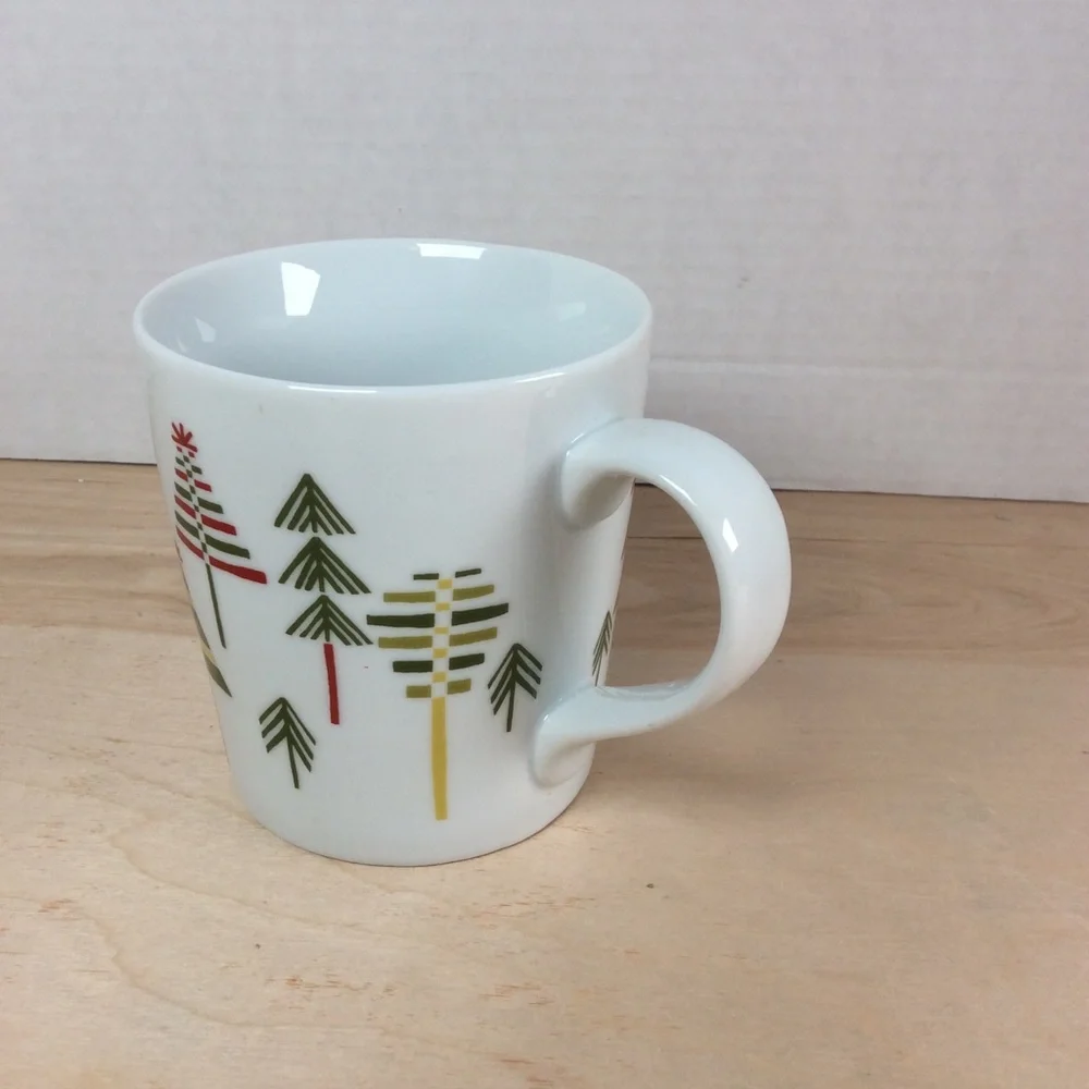 Crate & Barrel Christmas Tree Coffee Mug Julia Rothman Modern Style Red Green